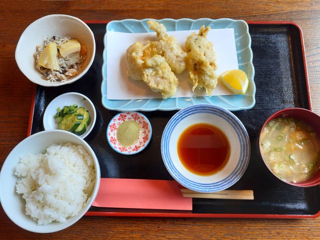 牡蠣の天ぷら定食　￥850