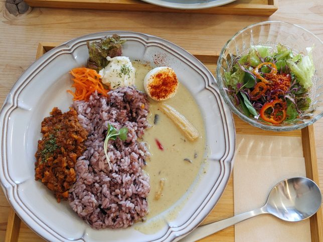 カレーランチ（あいがけ）　￥1,000