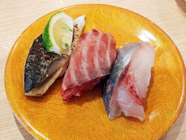 佐伯回転寿司まるまん（佐伯）の料理写真