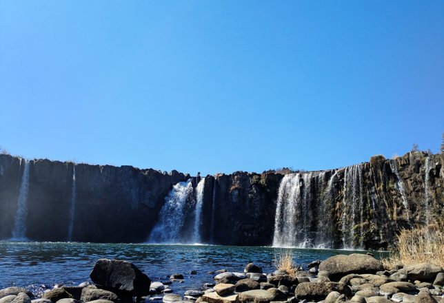 原尻の滝下から